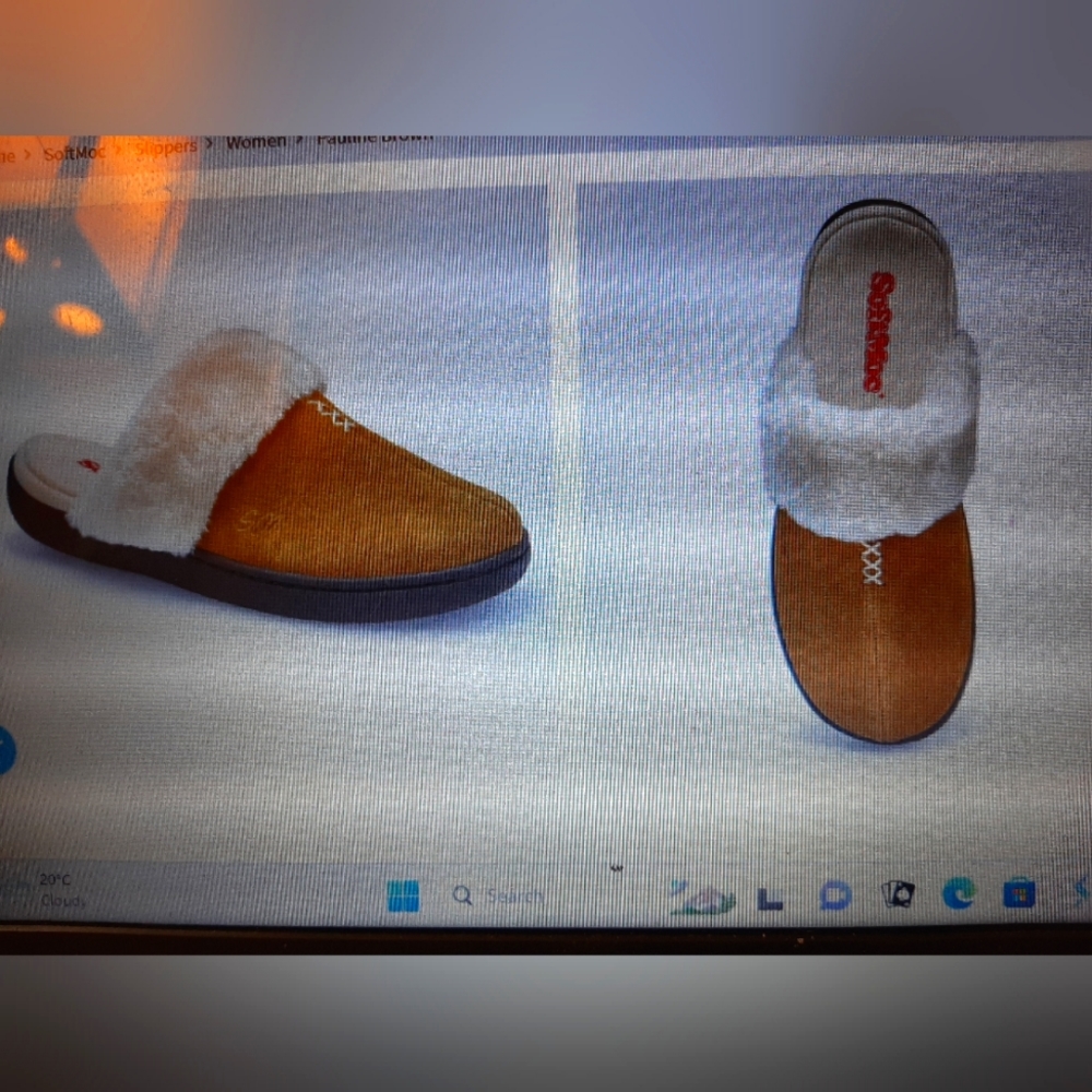 Softmoc womens slippers size 10